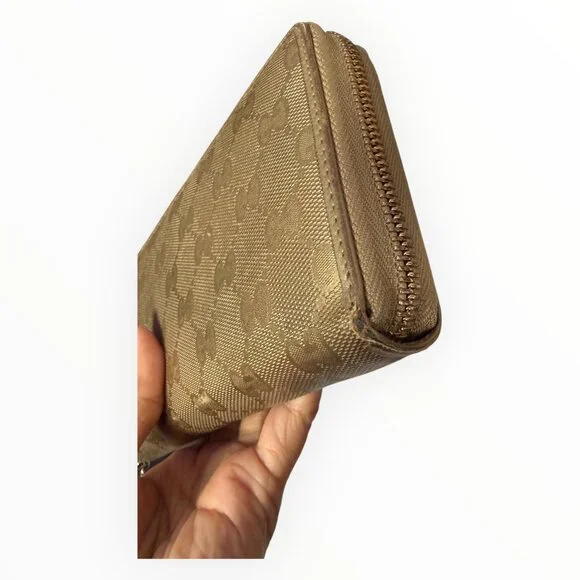 Gucci GG Imprime Metallic Gold Zip Around Wallet - Picture 6 of 8